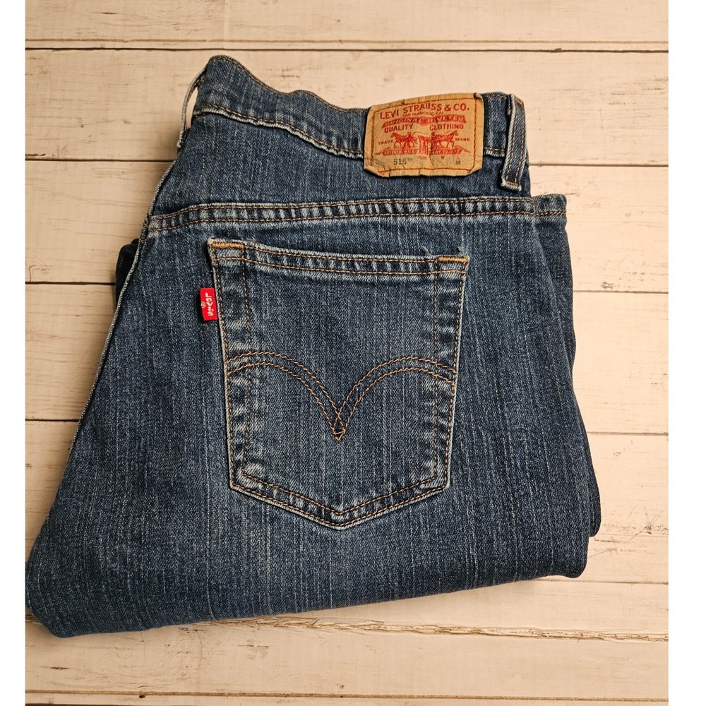 Levis 515 Nouveau Bootcut Jeans Womens 10 M Medium Wash Blue Denim Stretch 10M